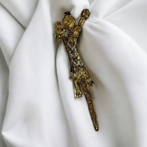 Vintage 1980s Articulated Panther Shoulder Brooch with Green Rhinestone Eyes - Picture 4 of 4